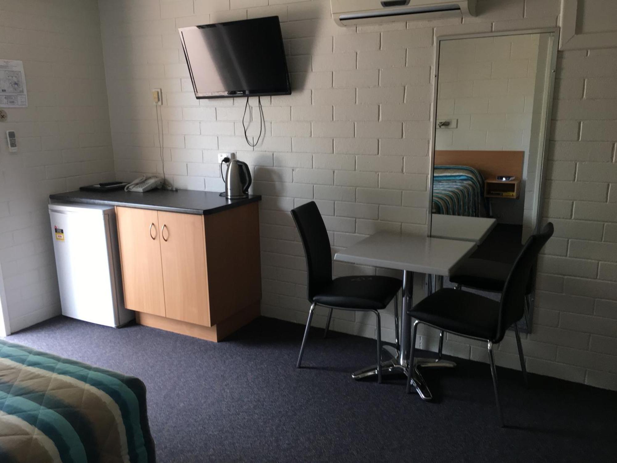 Mundubbera Billabong Motor Inn חדר תמונה