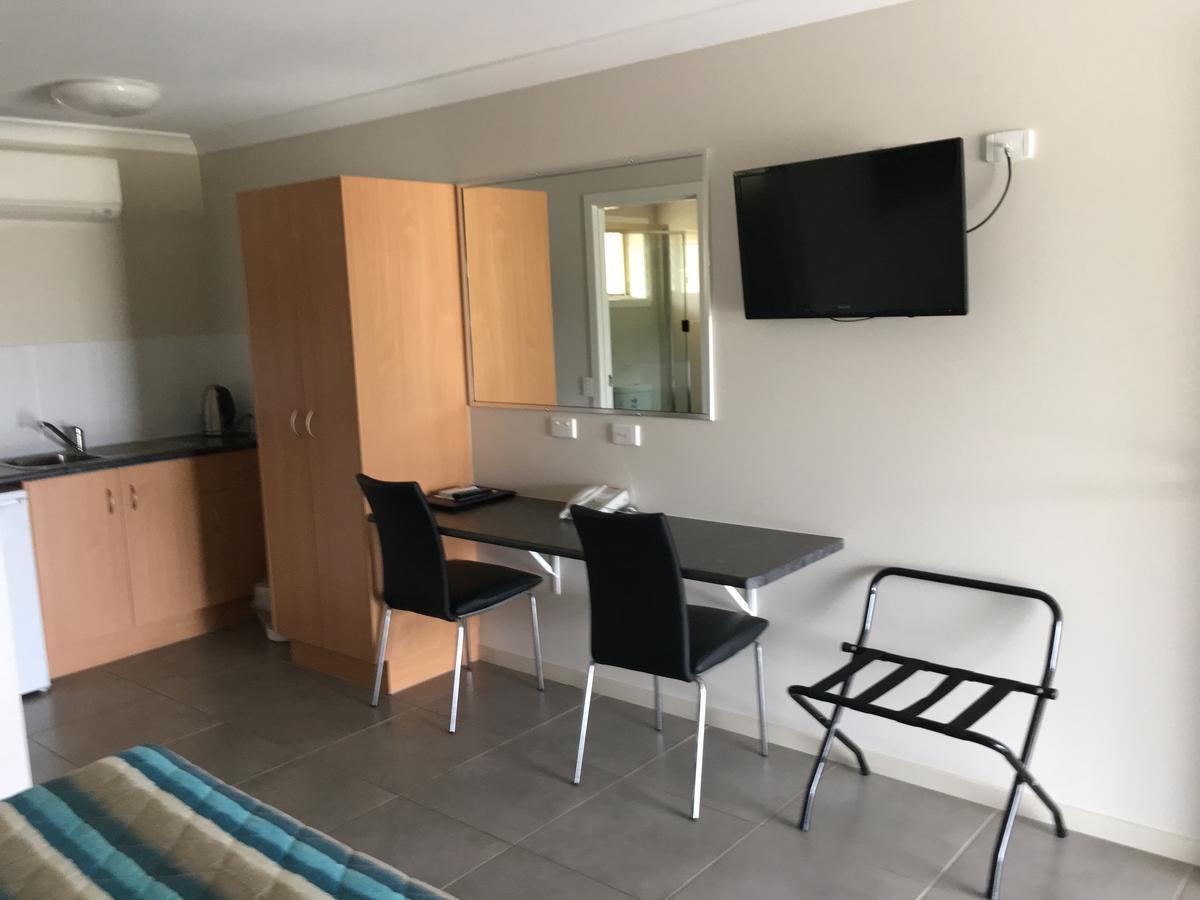 Mundubbera Billabong Motor Inn חדר תמונה